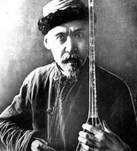 Естай Беркімбайұлы туралы: Қорлан сыйлаған жүзікті атамыздың сүйегіне түскен ақсақалдардың бірі ырымдап алып қалған десе-ді